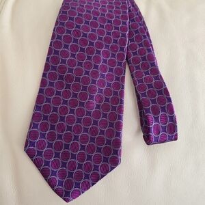Geoffrey Beene Purple and Pink Circle Pattern Silk Necktie Tie